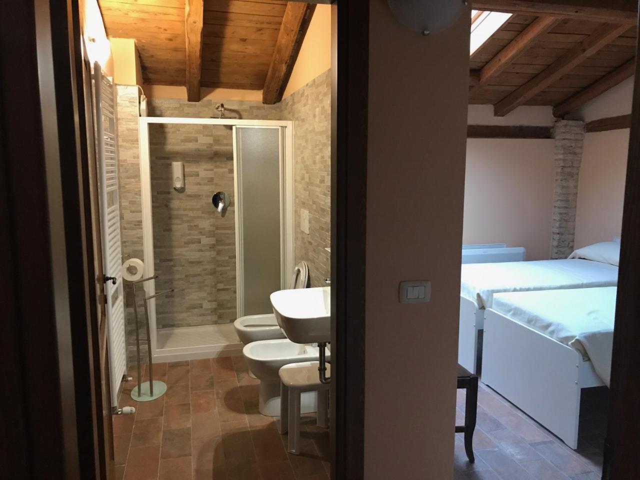 Agriturismo Podere Casino Mezzolara エクステリア 写真